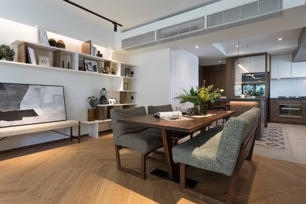 Luxury Residential Interior Design at Realty Garden, Mid-Levels, Hong ...